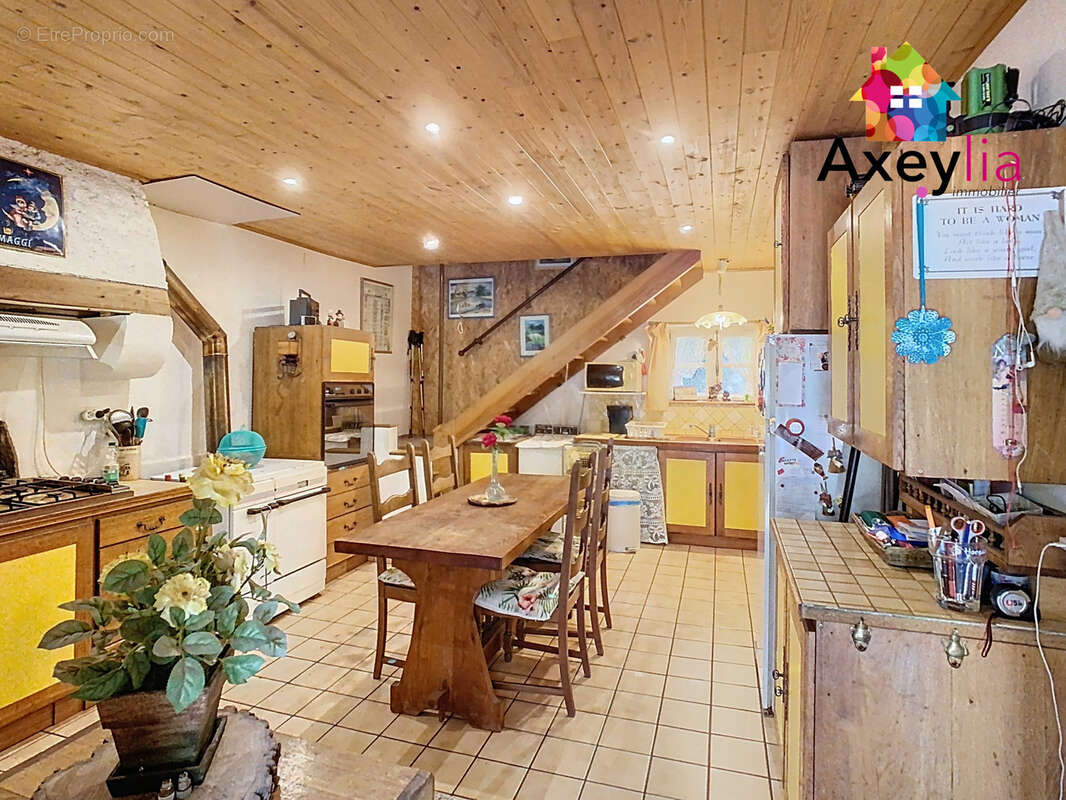 Maison à SAINT-RIRAND