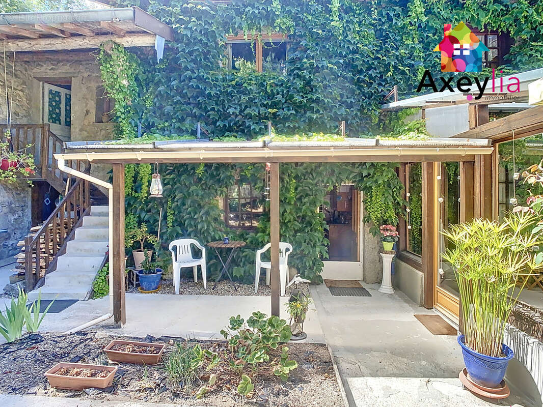 Maison à SAINT-RIRAND