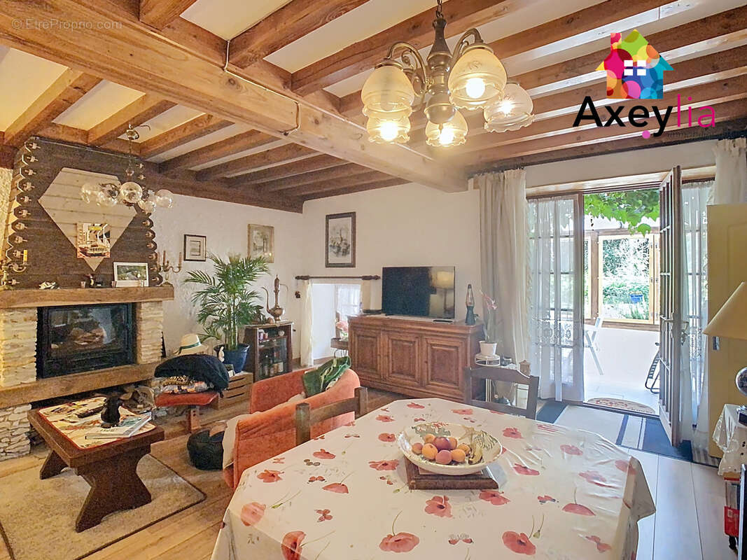 Maison à SAINT-RIRAND