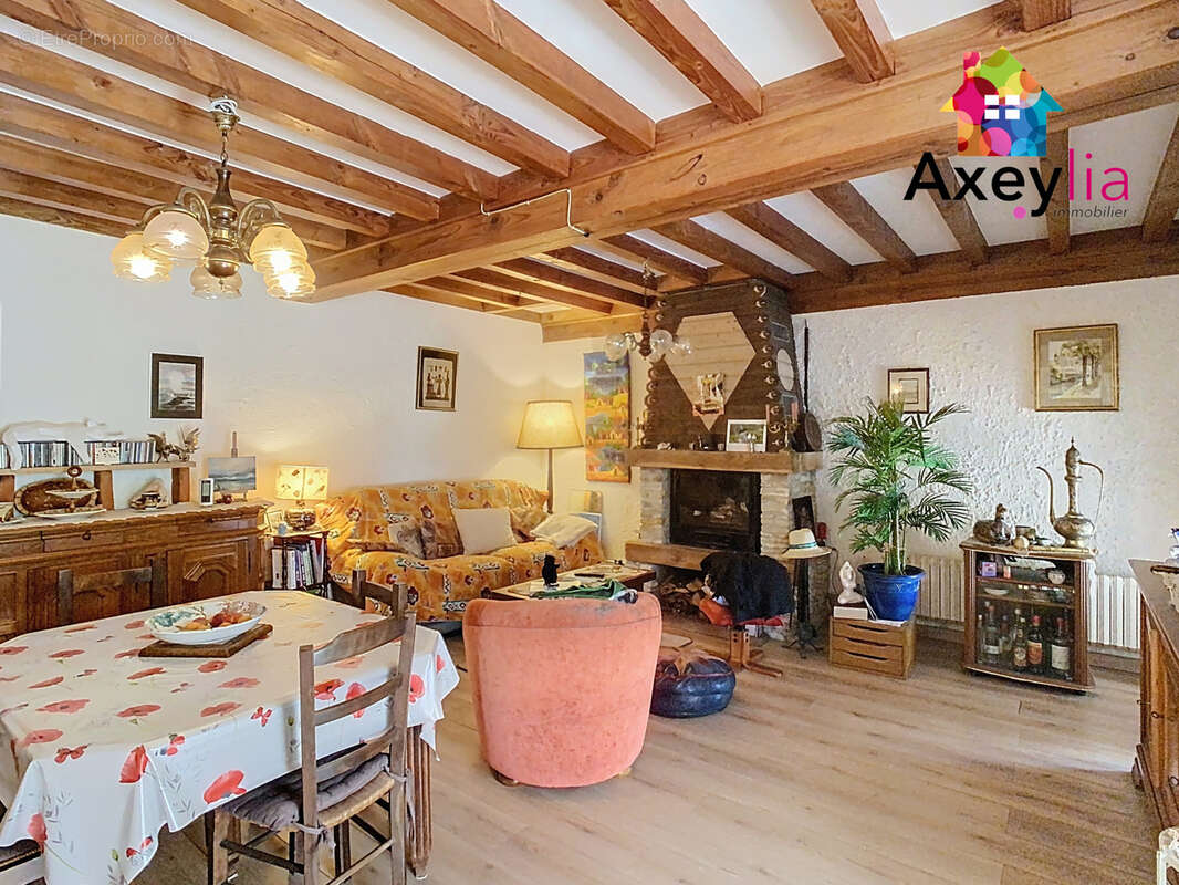 Maison à SAINT-RIRAND