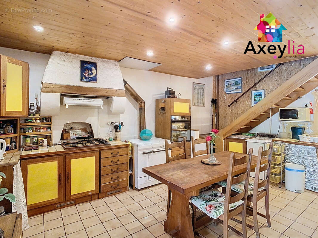 Maison à SAINT-RIRAND