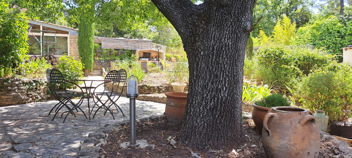 Maison à L&#039;ISLE-SUR-LA-SORGUE
