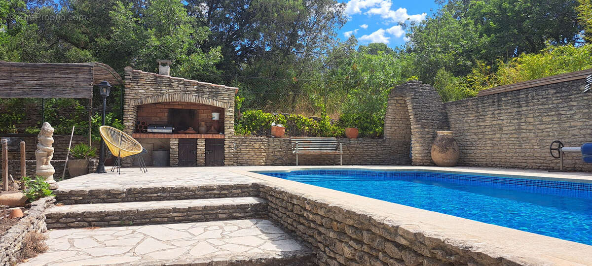 Maison à L&#039;ISLE-SUR-LA-SORGUE