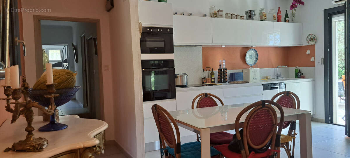 Maison à L&#039;ISLE-SUR-LA-SORGUE