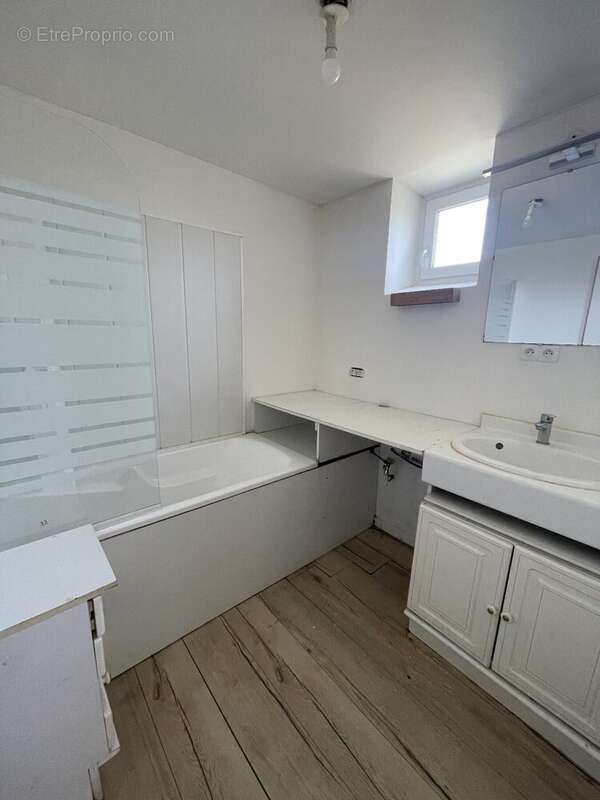 Maison à SAINT-YRIEIX-LA-PERCHE