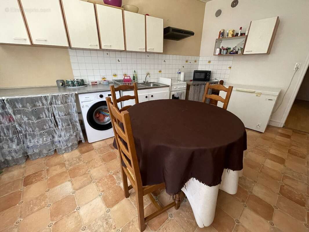 Appartement à SAINT-YRIEIX-LA-PERCHE