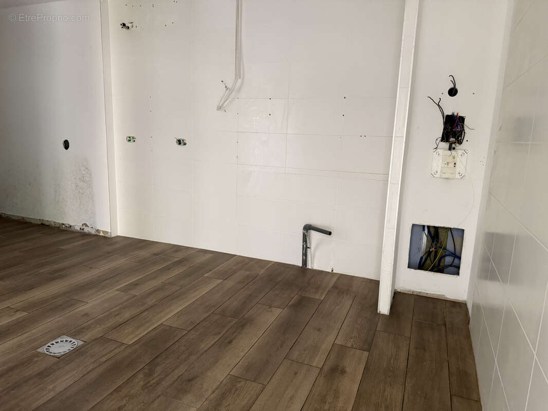 Commerce à LA SEYNE-SUR-MER