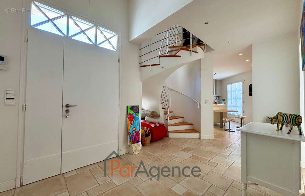 Maison à SAINT-SULPICE-DE-ROYAN