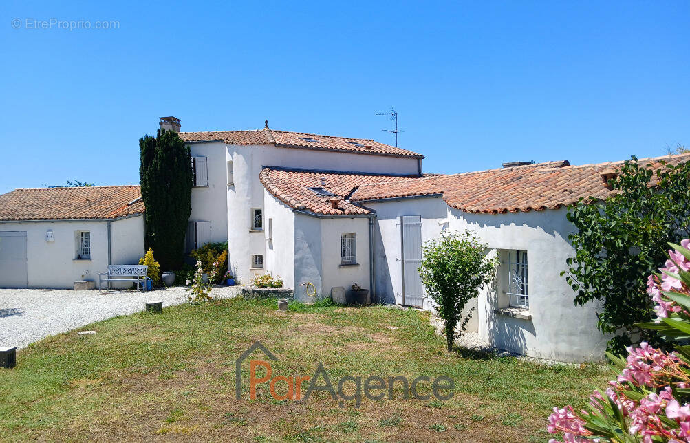 Maison à SAINT-SULPICE-DE-ROYAN