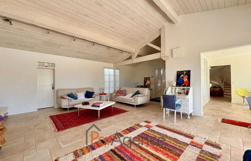 Maison à SAINT-SULPICE-DE-ROYAN