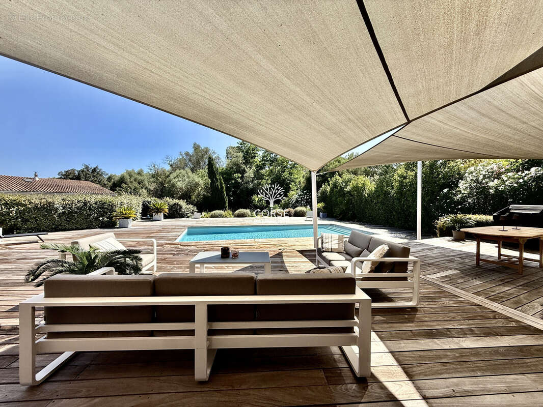 Maison à PORTO-VECCHIO