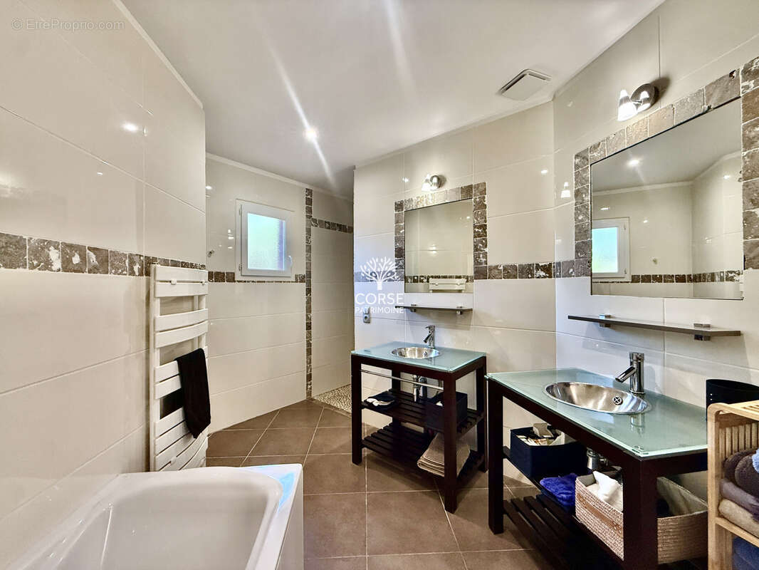 Maison à PORTO-VECCHIO