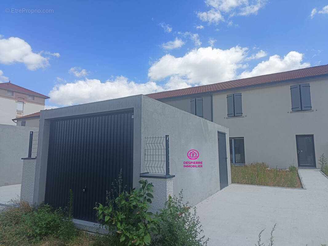 Maison à ROUSSILLON