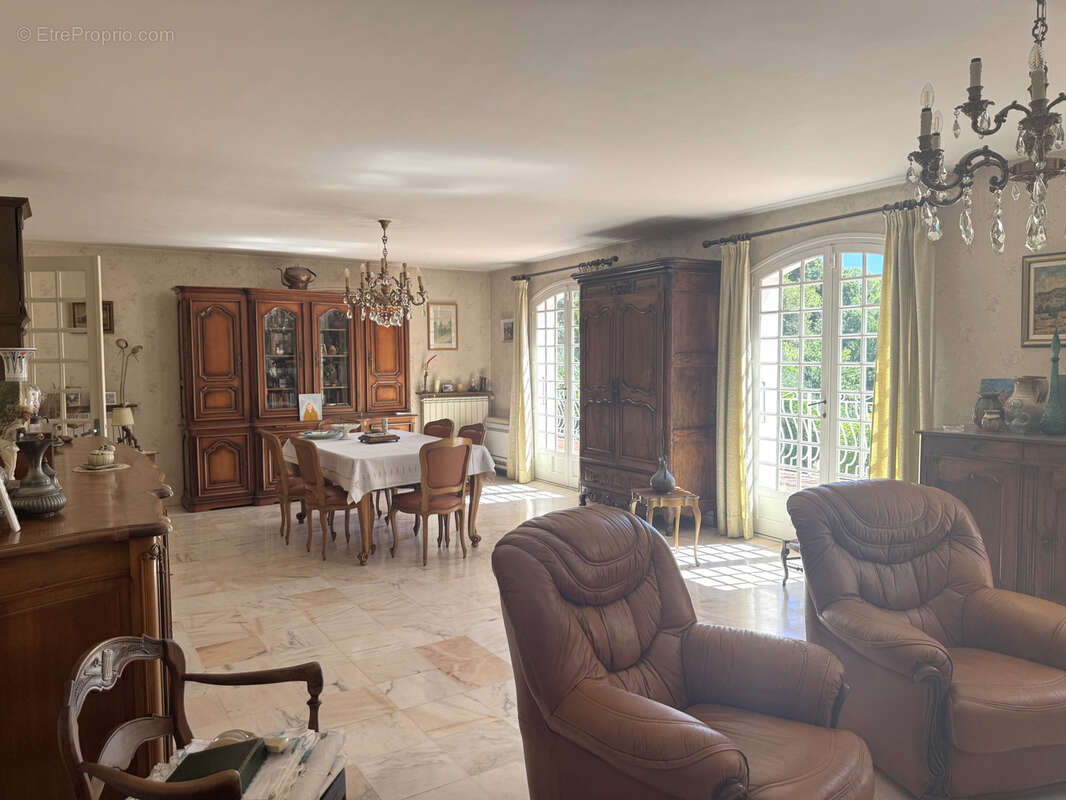 Maison à LA VALETTE-DU-VAR