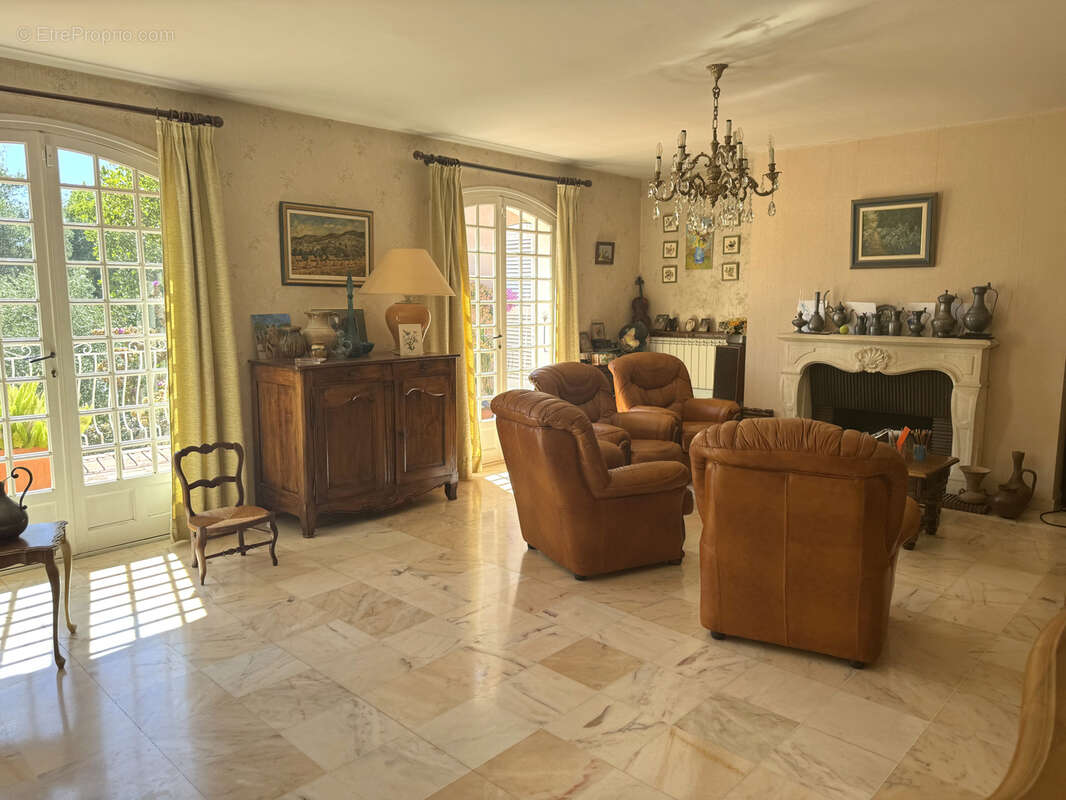 Maison à LA VALETTE-DU-VAR