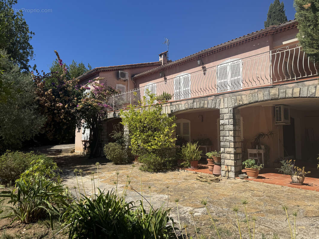 Maison à LA VALETTE-DU-VAR