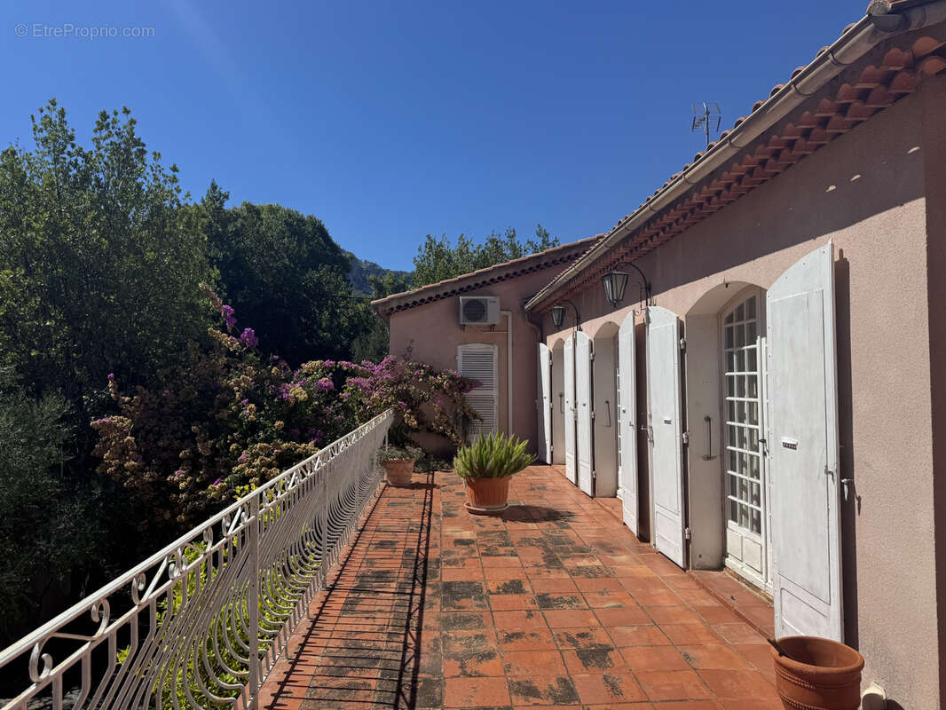 Maison à LA VALETTE-DU-VAR