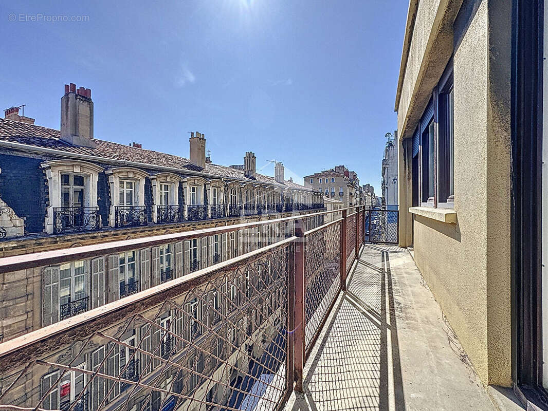 Appartement à MARSEILLE-6E