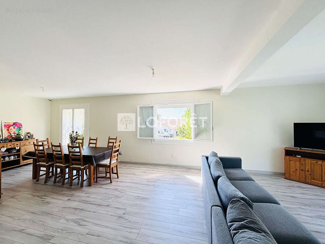 Maison à CROIZET-SUR-GAND