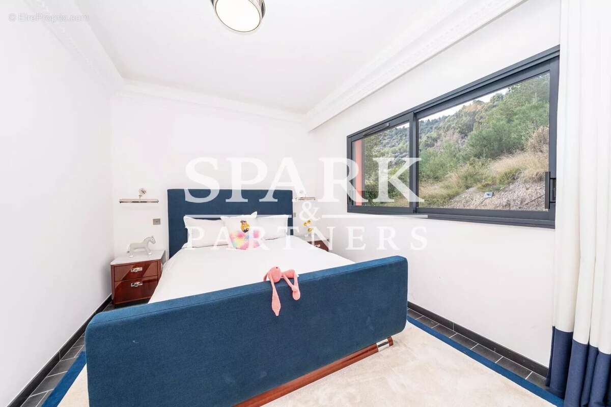 Appartement à EZE