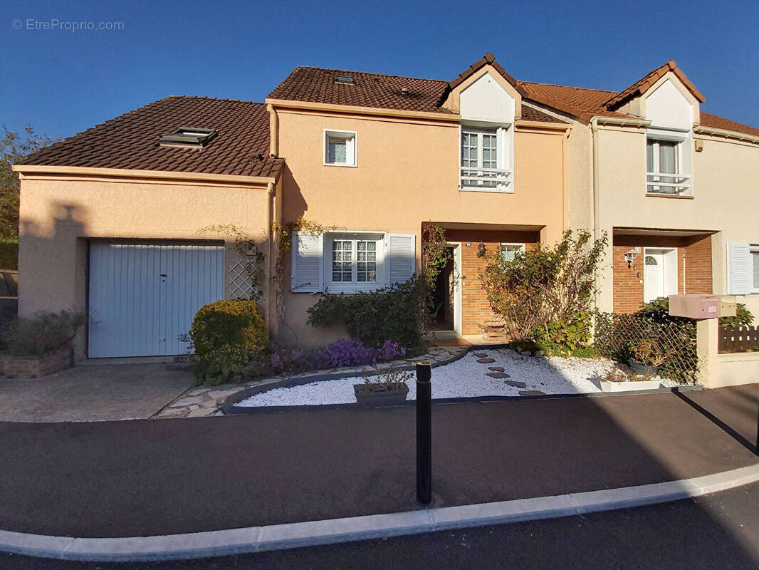 Maison à GUYANCOURT