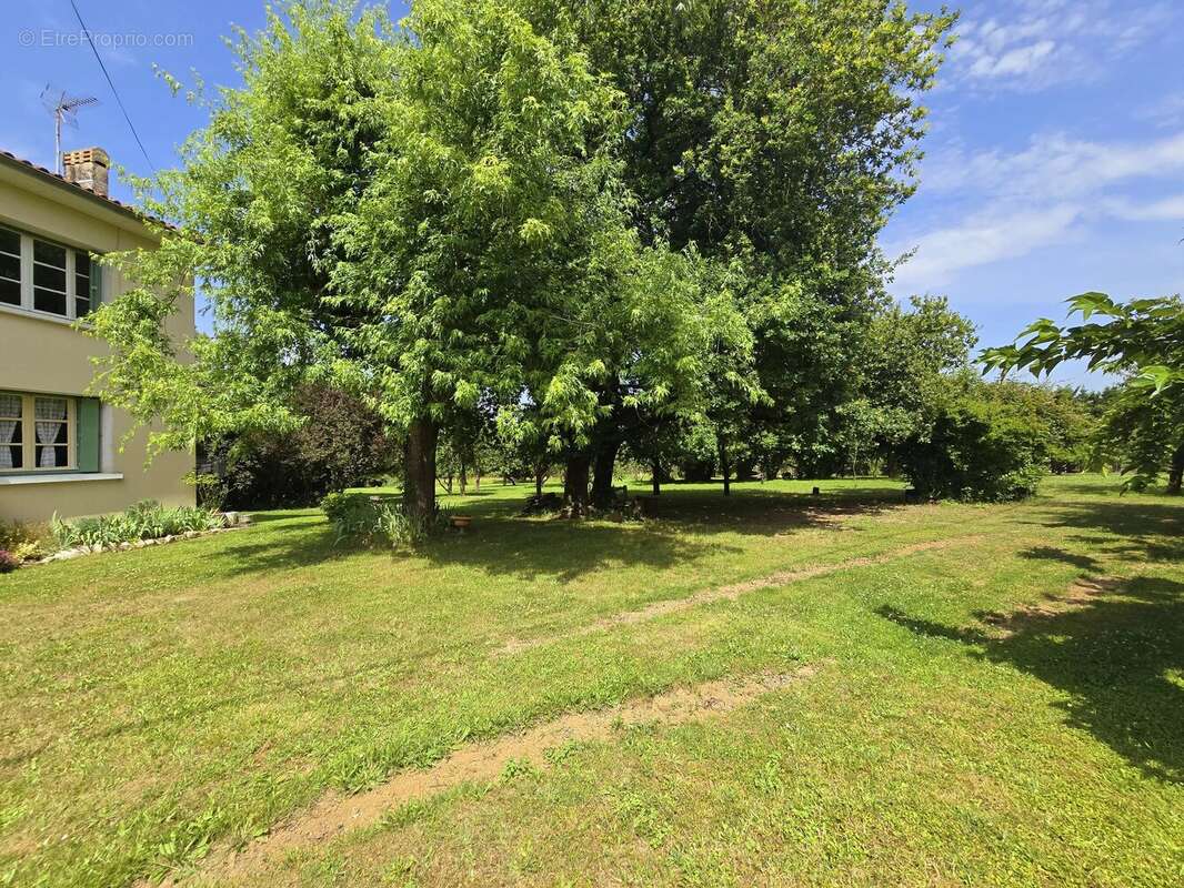 Maison à ALLEMANS-DU-DROPT