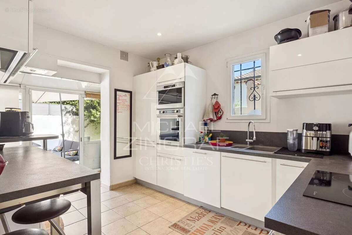 Maison à VILLENEUVE-LOUBET