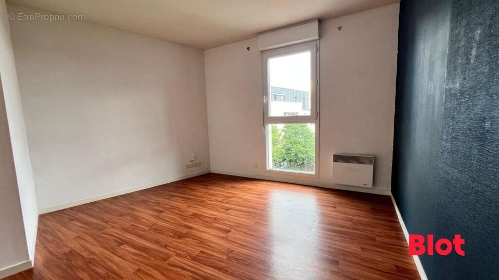 Appartement à ORGERES
