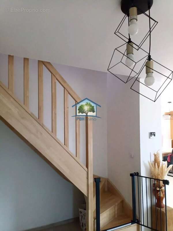 Maison à PRUNAY-BELLEVILLE