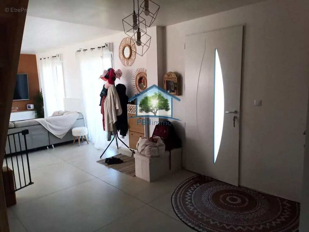 Maison à PRUNAY-BELLEVILLE