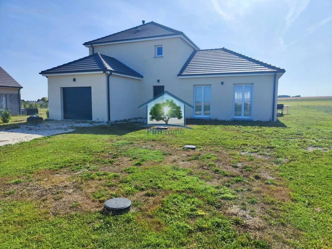 Maison à PRUNAY-BELLEVILLE