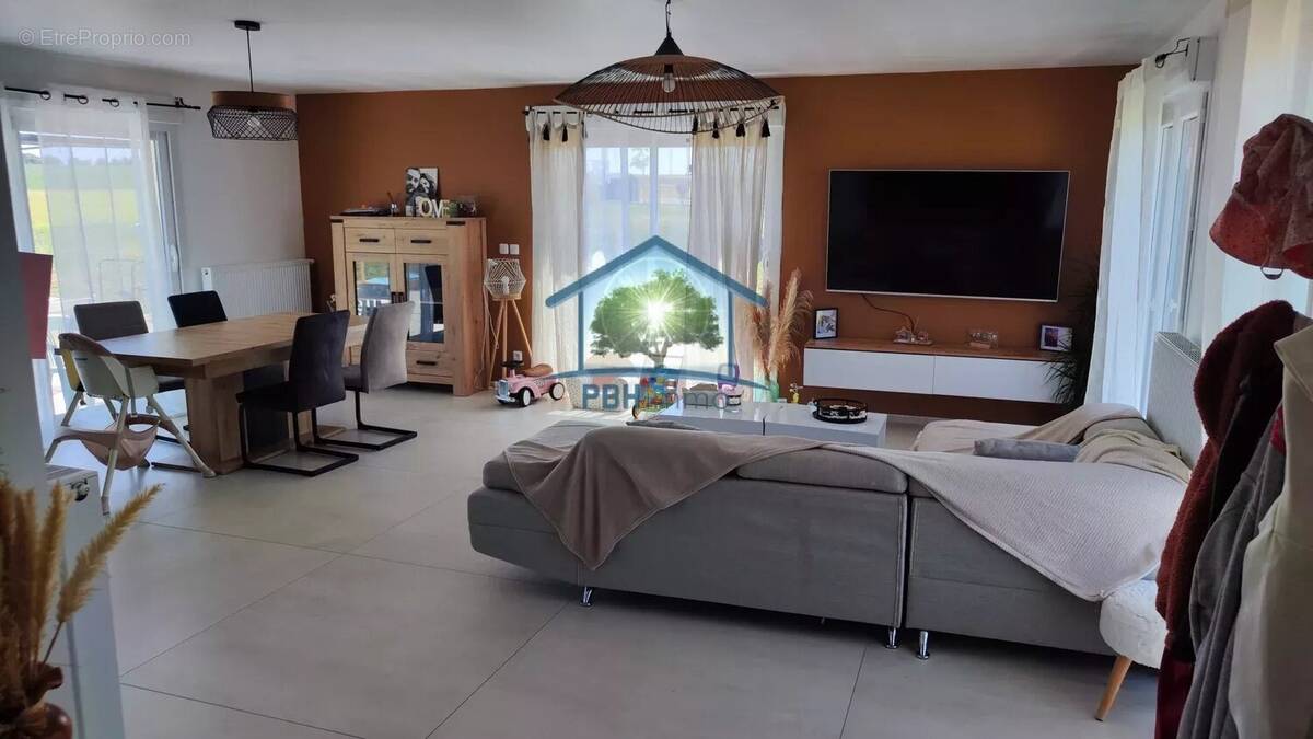 Maison à PRUNAY-BELLEVILLE