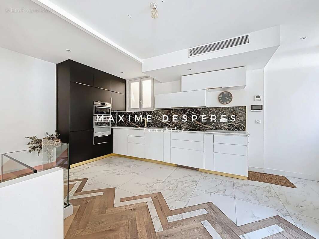 Appartement à LEVALLOIS-PERRET