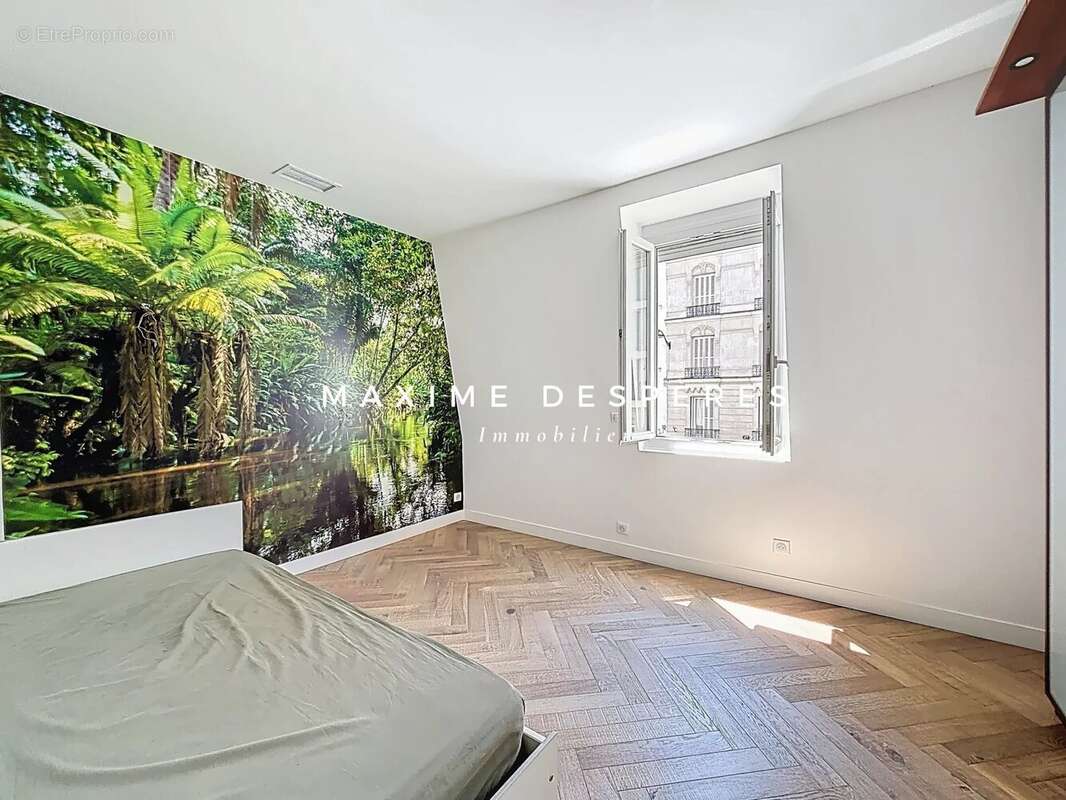 Appartement à LEVALLOIS-PERRET