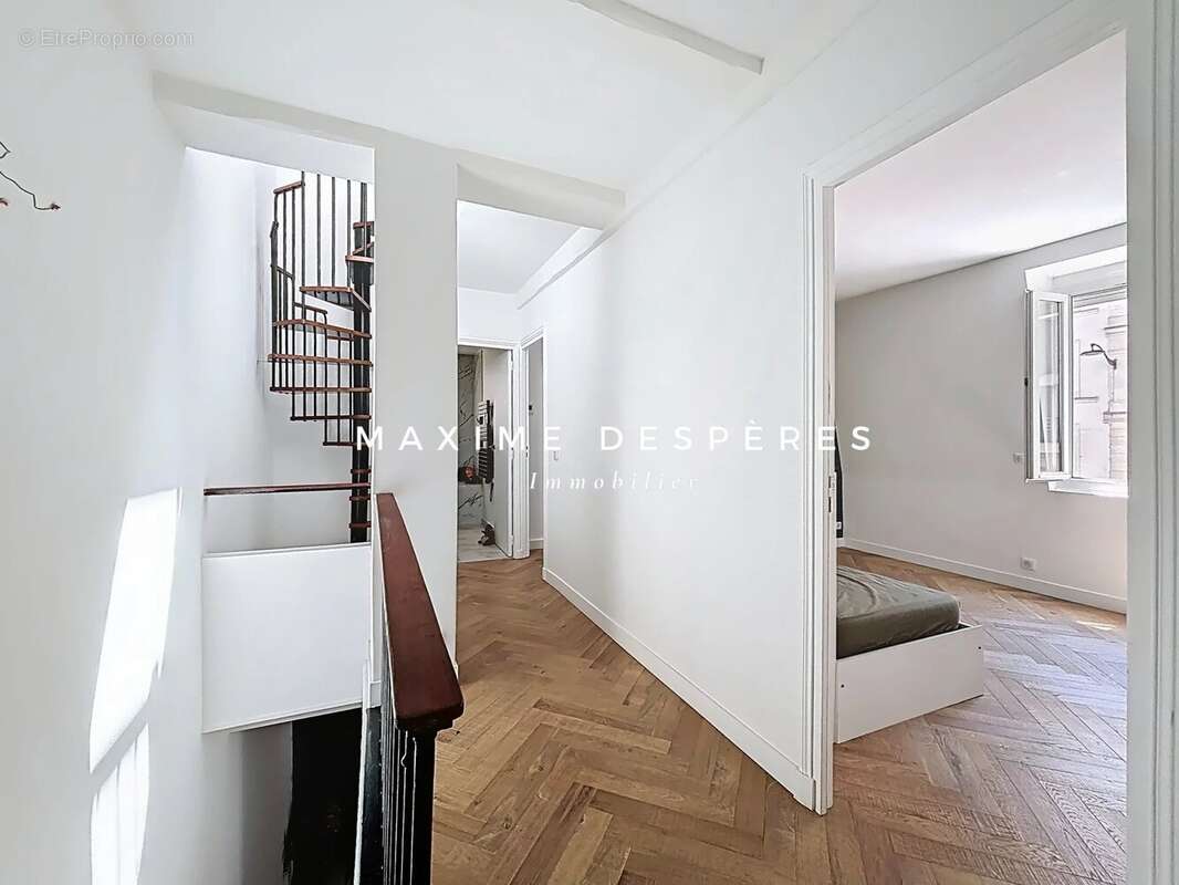 Appartement à LEVALLOIS-PERRET