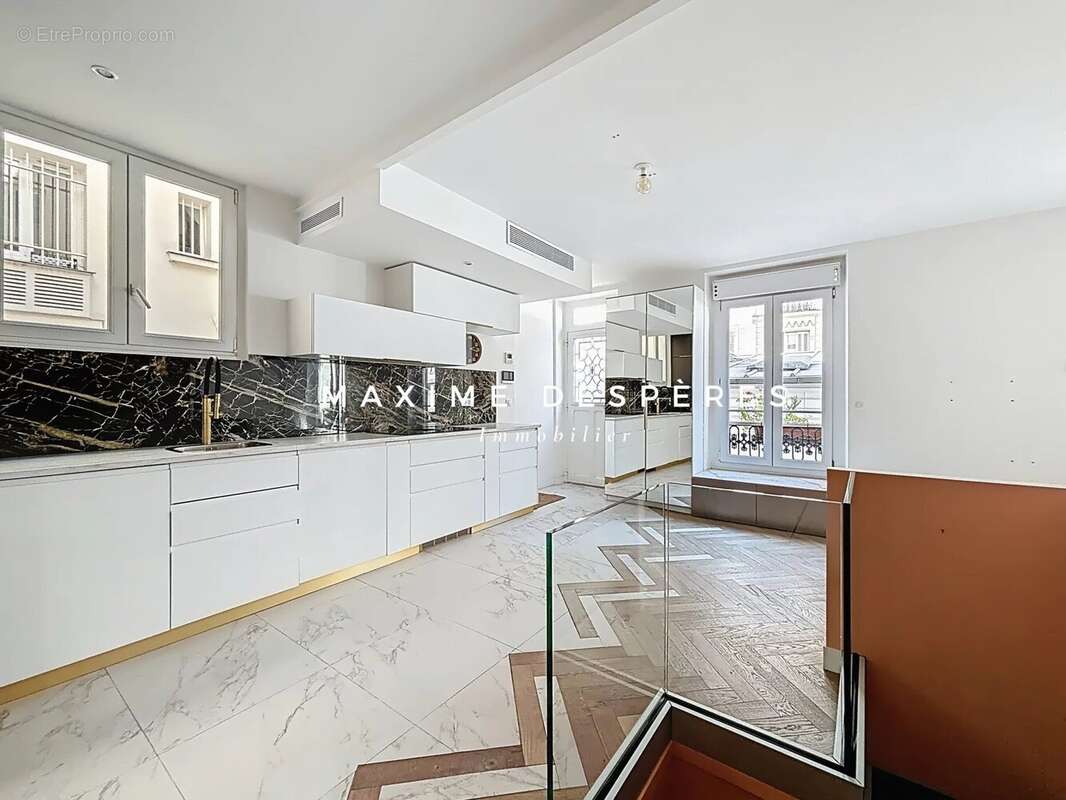 Appartement à LEVALLOIS-PERRET