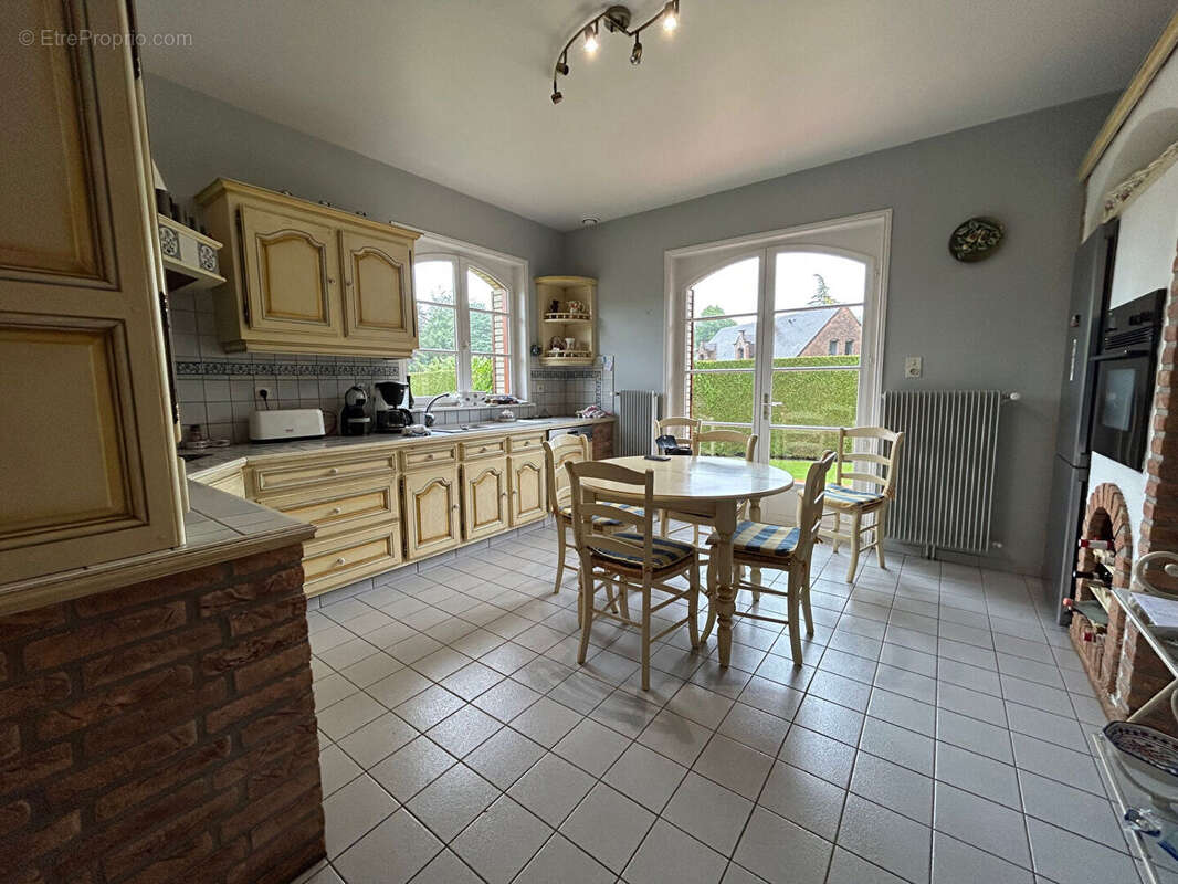 Maison à CAMPAGNE-LES-GUINES