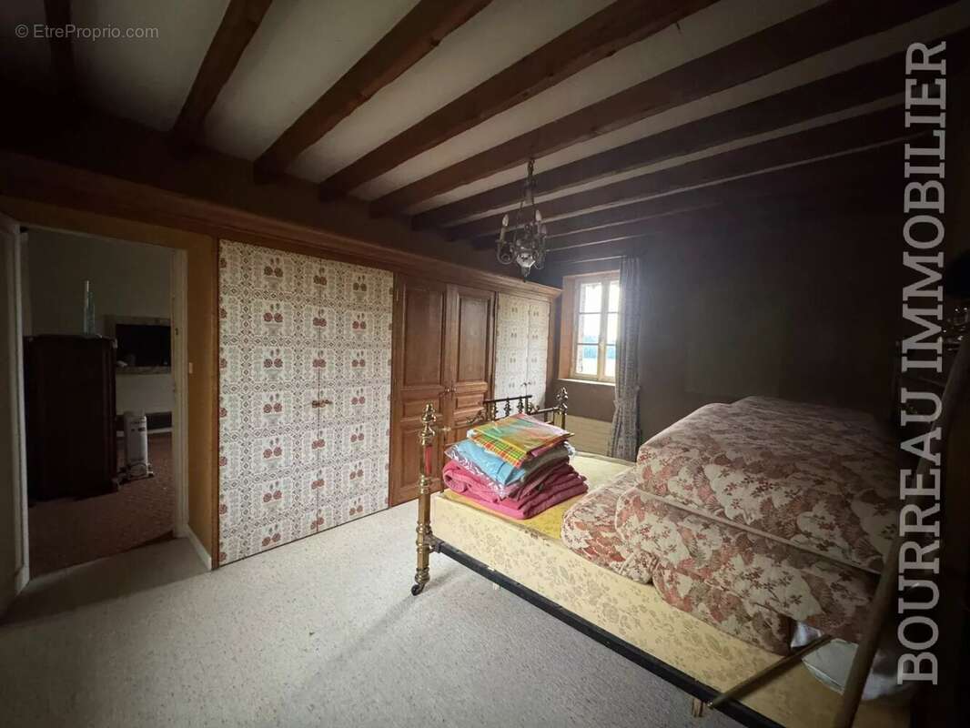 Maison à PRECY-SUR-VRIN