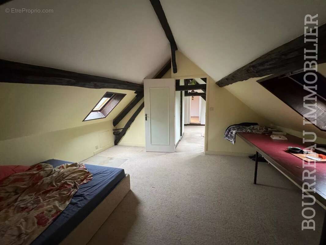 Maison à PRECY-SUR-VRIN