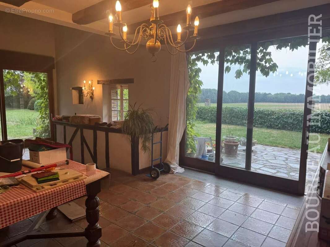 Maison à PRECY-SUR-VRIN