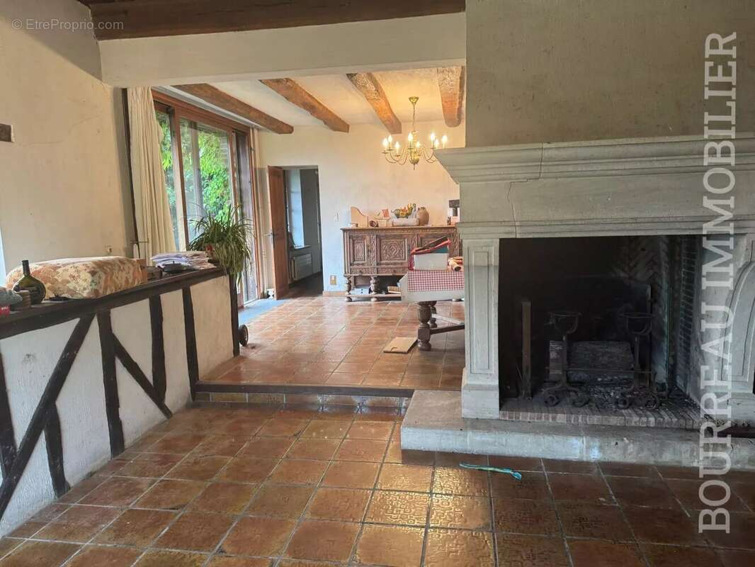 Maison à PRECY-SUR-VRIN