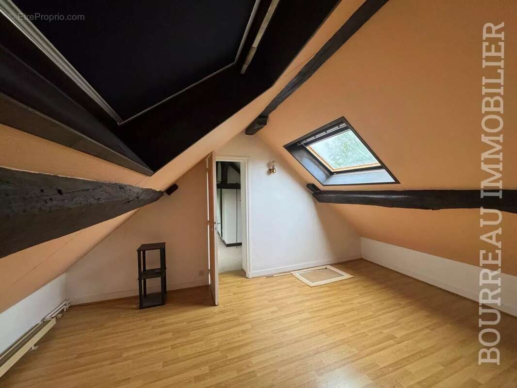 Maison à PRECY-SUR-VRIN