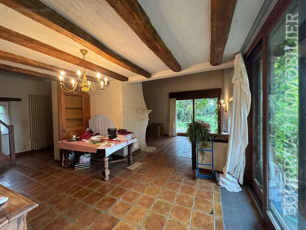 Maison à PRECY-SUR-VRIN