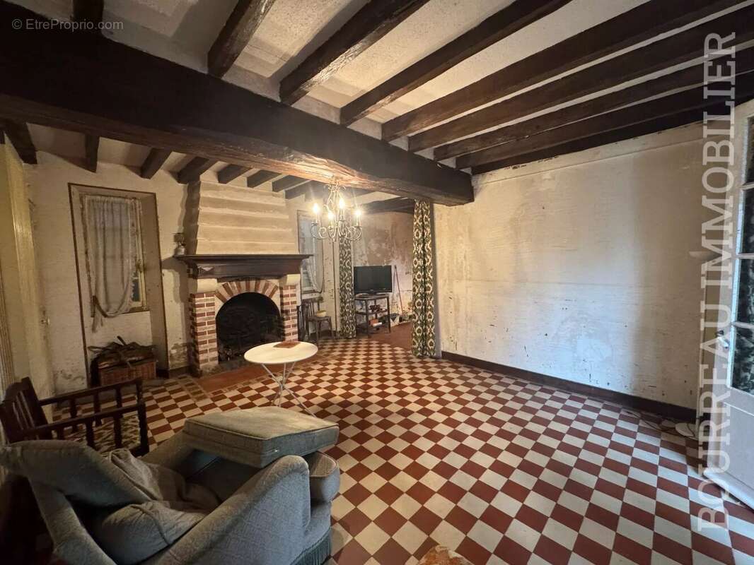 Maison à PRECY-SUR-VRIN