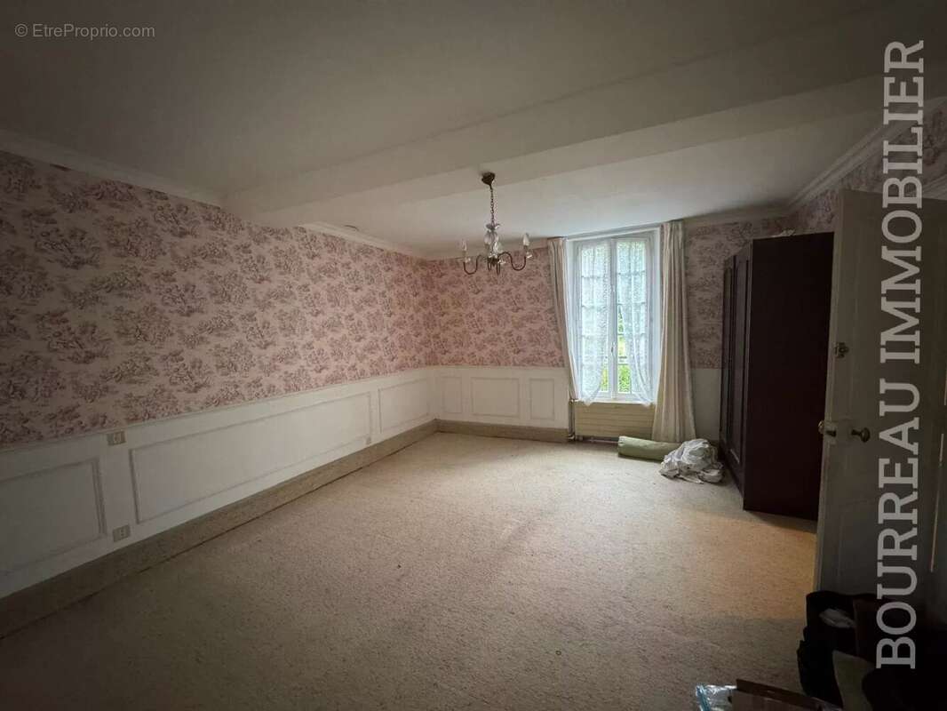 Maison à PRECY-SUR-VRIN