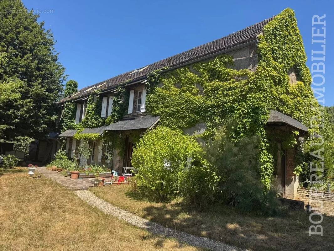 Maison à PRECY-SUR-VRIN