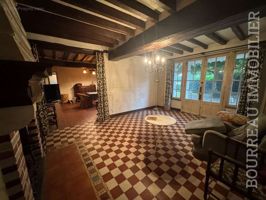 Maison à PRECY-SUR-VRIN