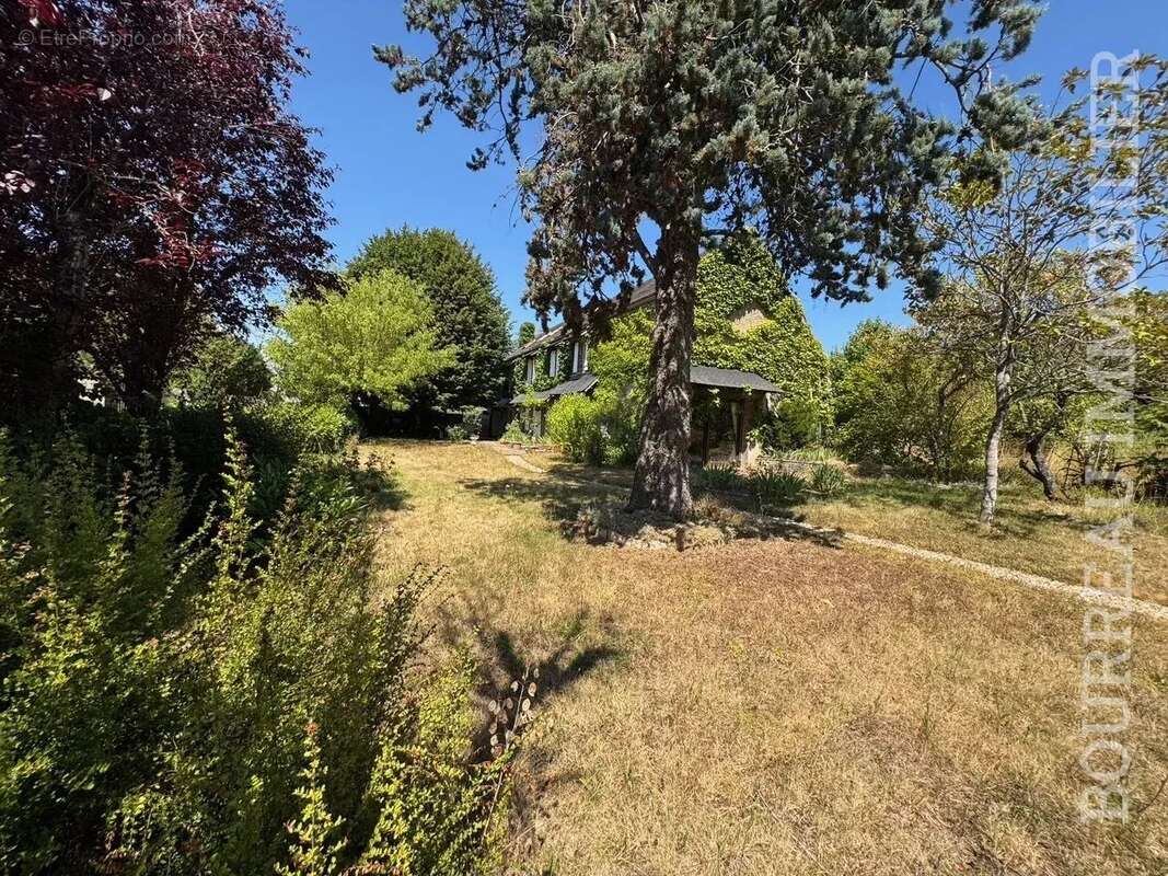 Maison à PRECY-SUR-VRIN