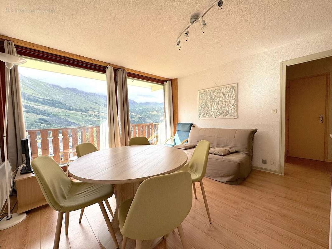 Appartement à ALBIEZ-MONTROND