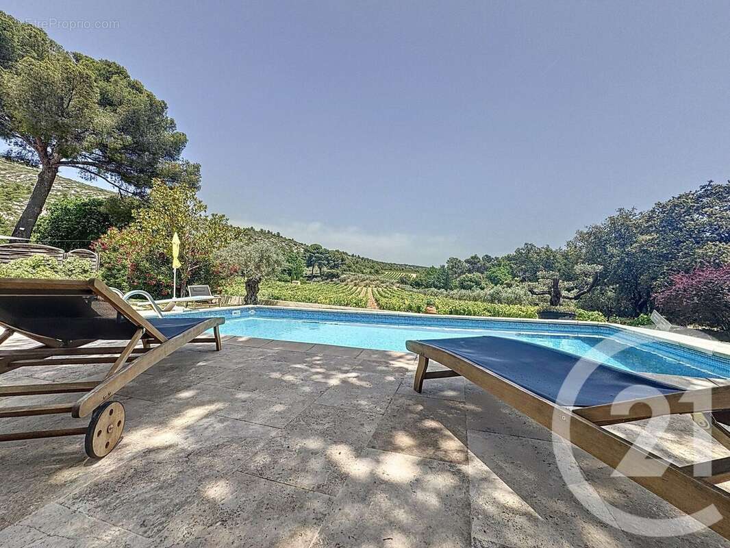 Maison à PUYLOUBIER